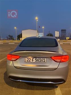 Chrysler 200